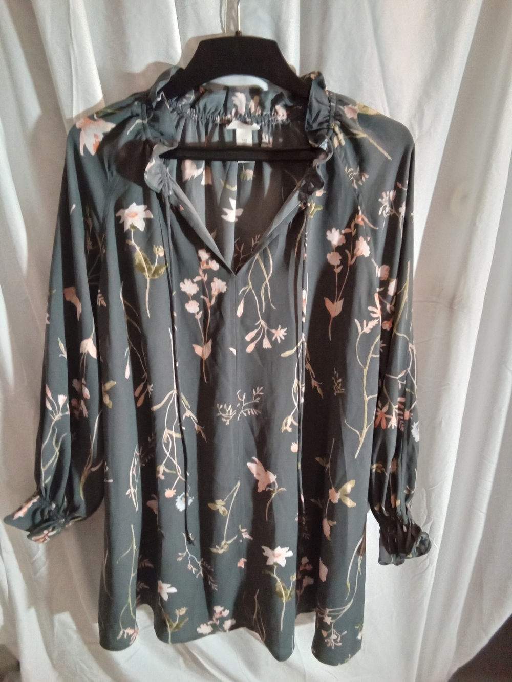 H&M Floral Ruffle-Neck Long‎ Sleeve Dress M